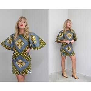 1970's Vintage Charlie's Girls Batik Bell Sleeve Cotton Dress ~ Women's XS SM